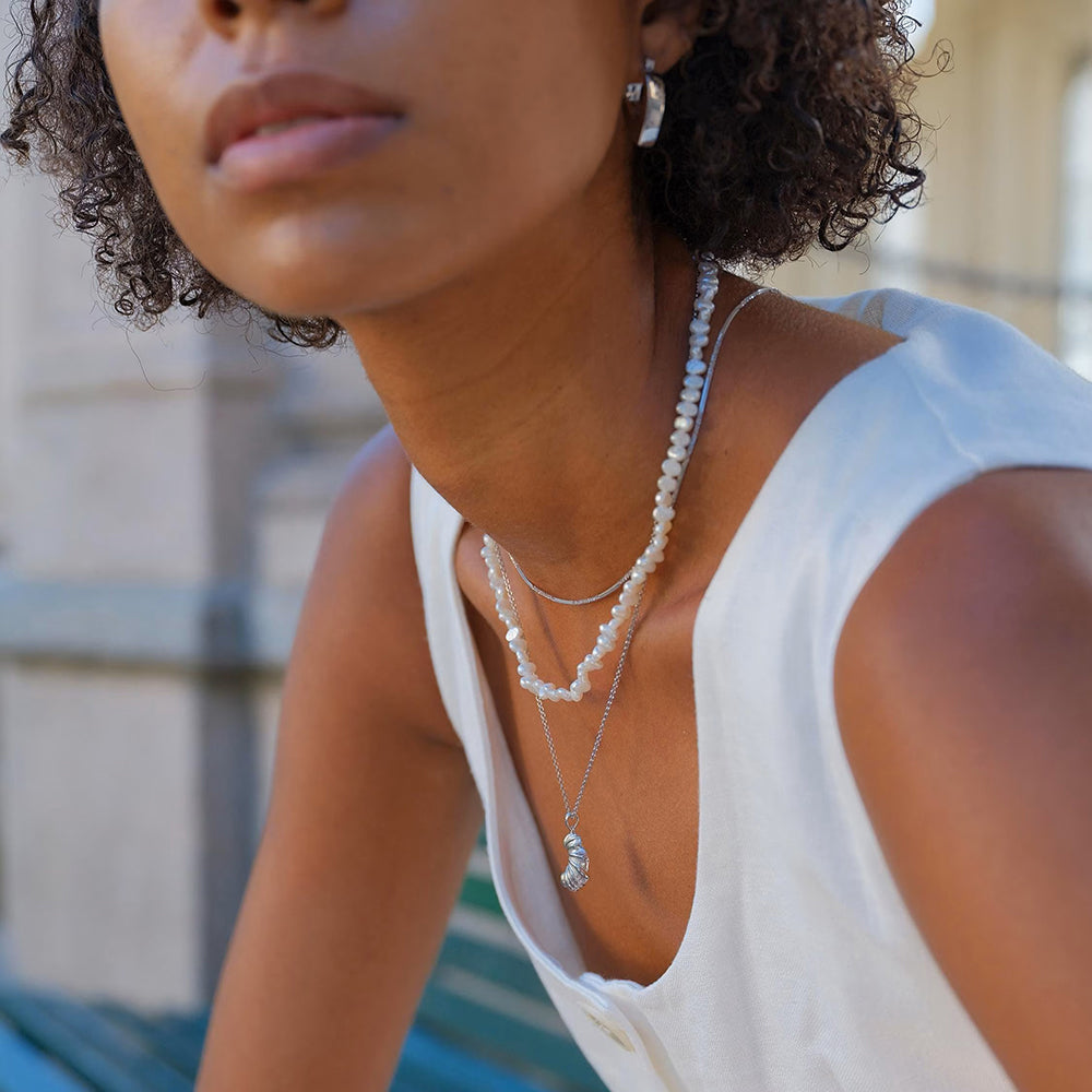Tiny Pearl Necklace - Everyday Flow
